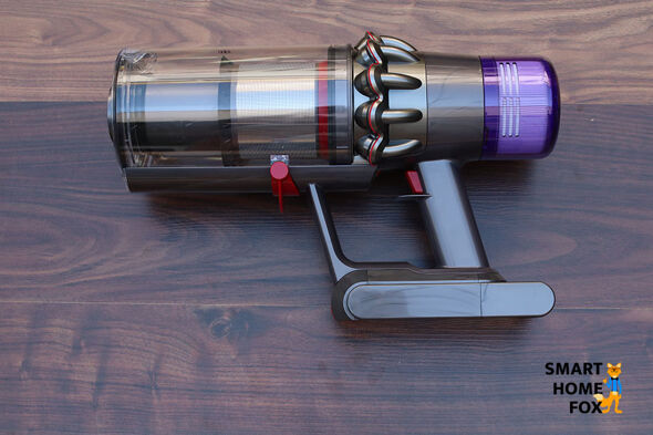Dyson V11