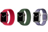 Три Apple Watch Series 7 стоят на фоне белого фона