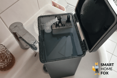 Видна грязная вода от Роборок.