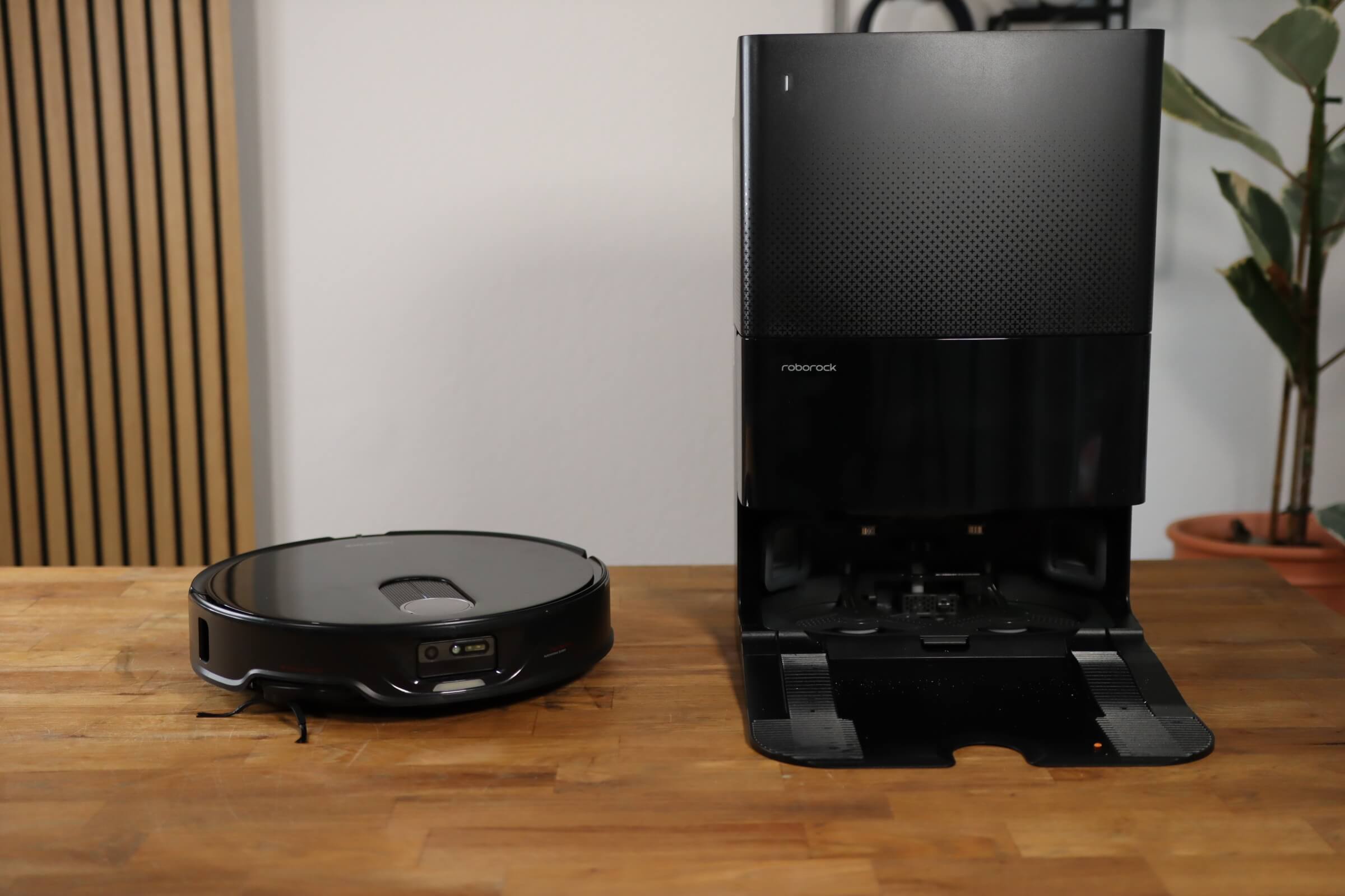 Робот-пылесос Roborock QRevo Slim крупным планом