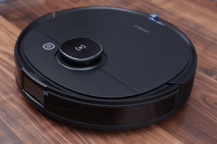 Ecovacs Deebot OZMO T8 AIVI